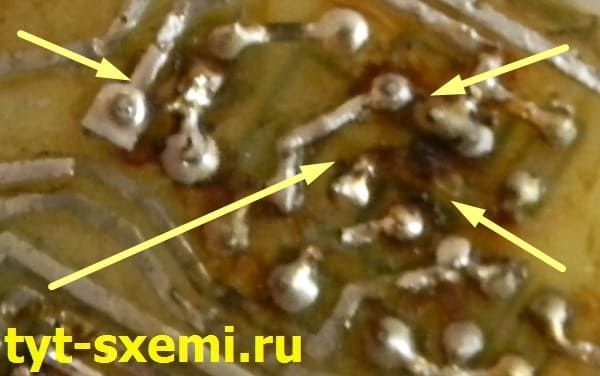 Почему надо чистить плату после пайки