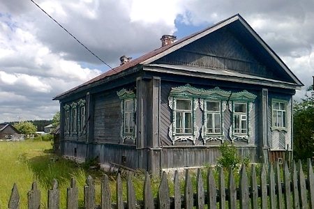 старый деревянный дом